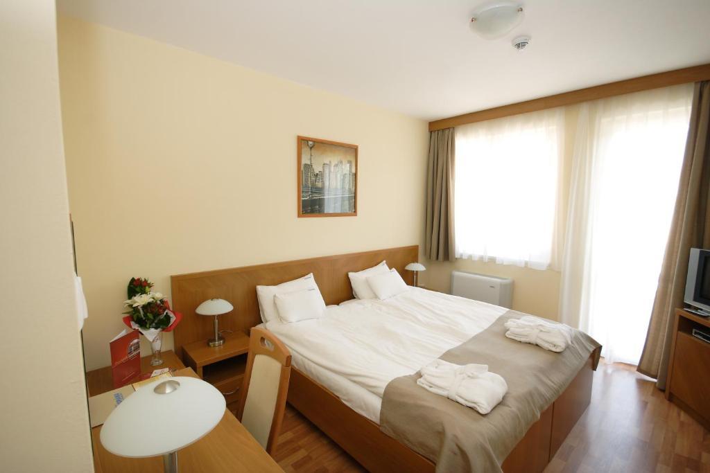 Panorama Wellness Apartman Hotel Hajdúszoboszló Rum bild