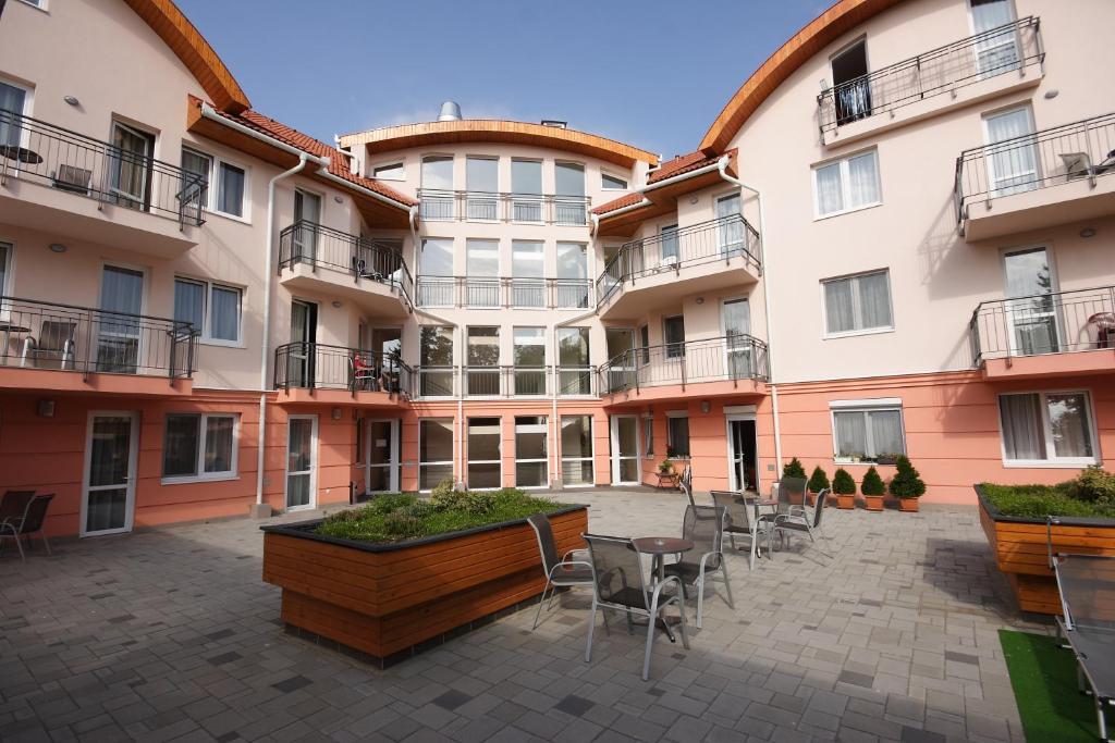 Panorama Wellness Apartman Hotel Hajdúszoboszló Exteriör bild