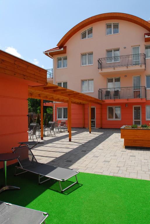 Panorama Wellness Apartman Hotel Hajdúszoboszló Rum bild