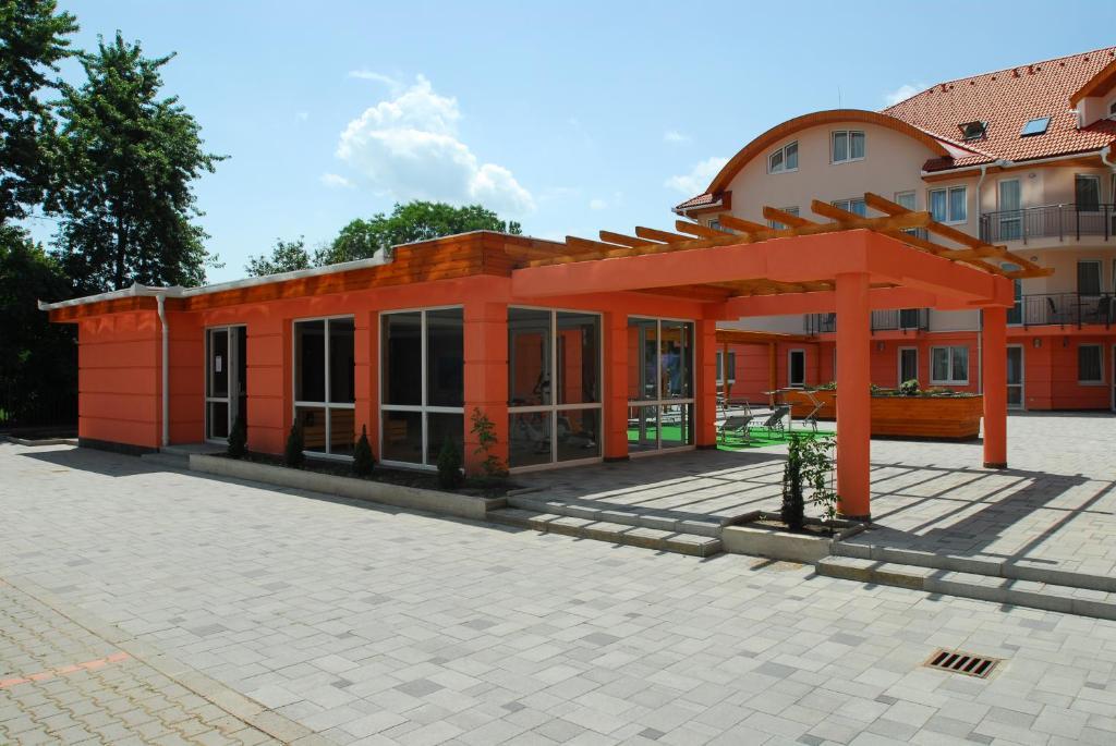 Panorama Wellness Apartman Hotel Hajdúszoboszló Exteriör bild