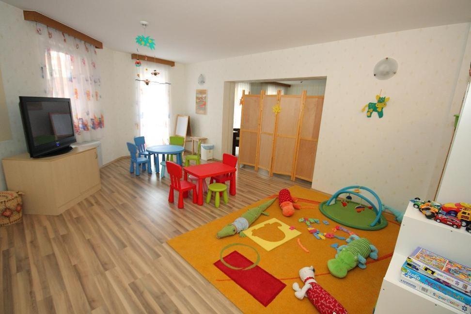 Panorama Wellness Apartman Hotel Hajdúszoboszló Rum bild